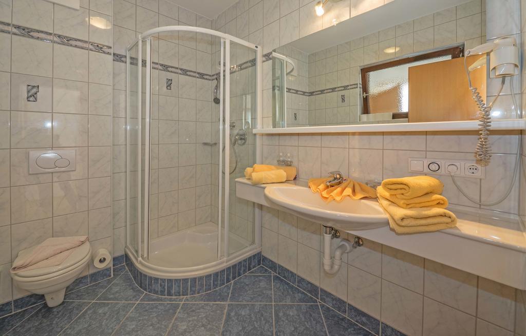 Haus Schluder - Familie Stanitzer Hotel Weissensee Quarto foto